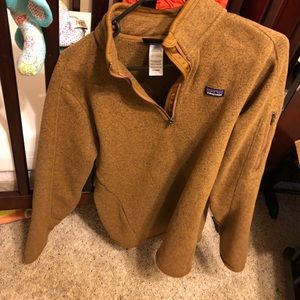 Women’s Patagonia pullover